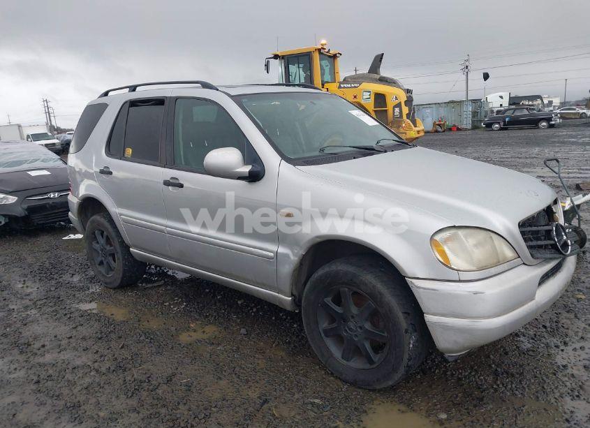 1999 Mercedes-benz Ml 430 (VIN 4JGAB72E2XA128093) main photo