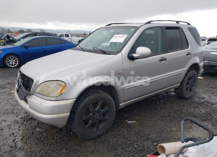 Photo 2 of 1999 Mercedes-benz Ml 430 (VIN 4JGAB72E2XA128093)