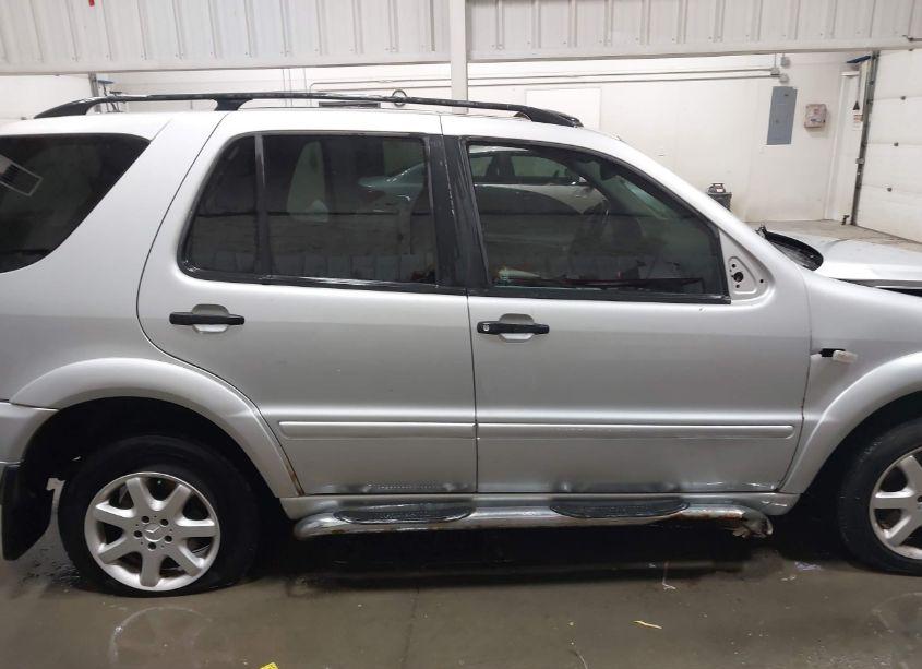 Photo 14 of 2000 Mercedes-benz Ml 430 (VIN 4JGAB72E2YA182060)