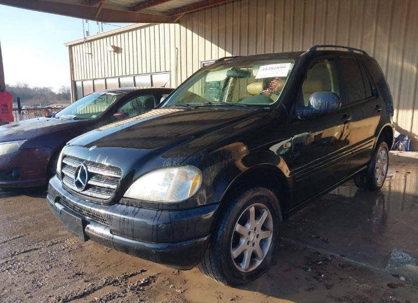 Photo 2 of 1999 Mercedes-benz Ml 430 (VIN 4JGAB72E5XA080640)