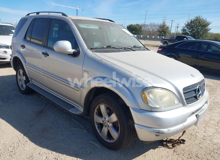 1999 Mercedes-benz Ml 430 (VIN 4JGAB72E7XA068294) main photo