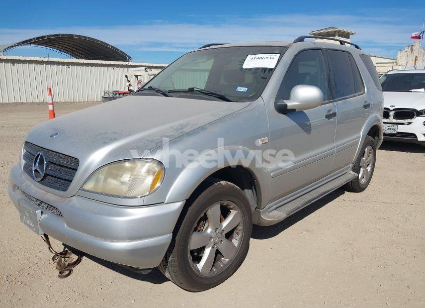 Photo 2 of 1999 Mercedes-benz Ml 430 (VIN 4JGAB72E7XA068294)