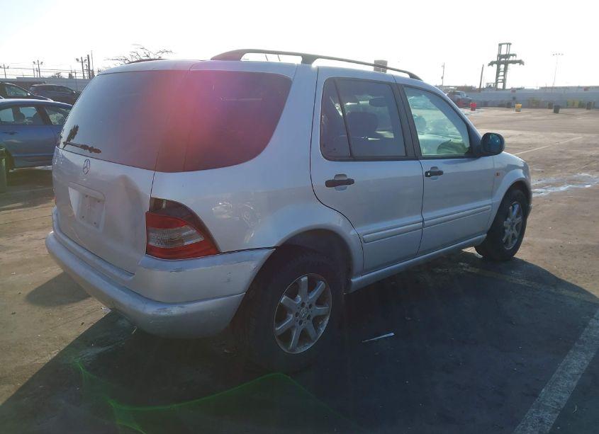 Photo 4 of 1999 Mercedes-benz Ml 430 (VIN 4JGAB72E8XA077604)
