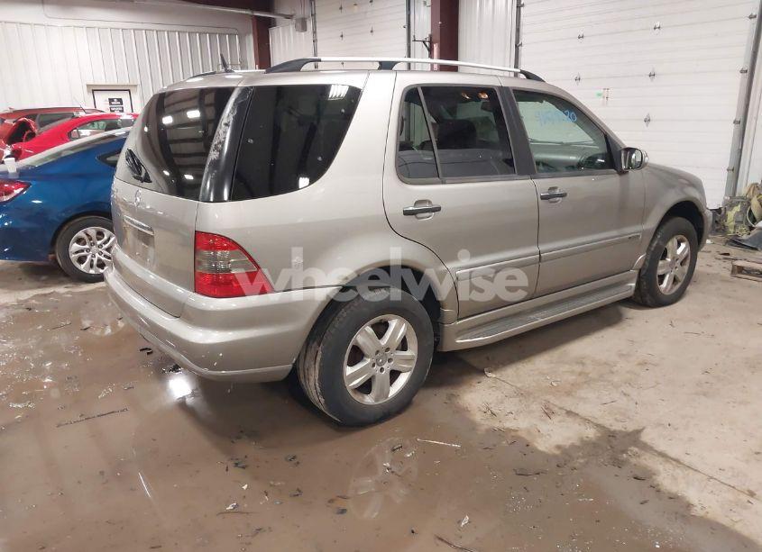 Photo 4 of 2005 Mercedes-benz Ml 500 4MATIC (VIN 4JGAB75E65A543619)