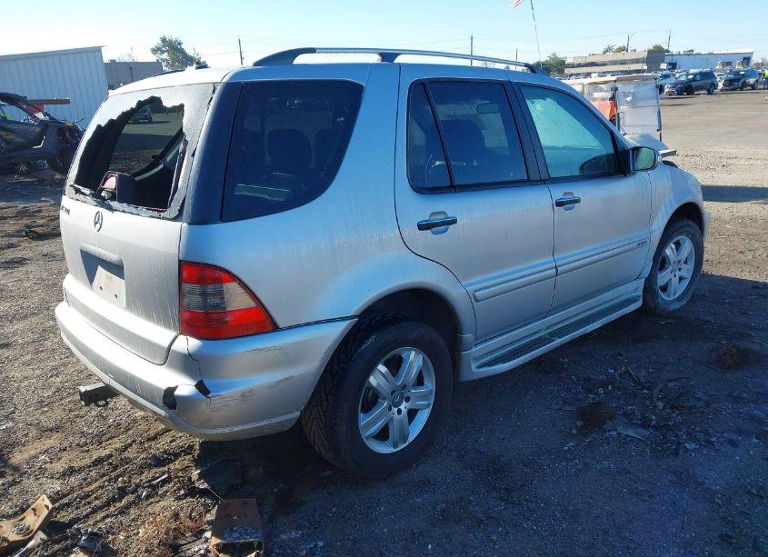 Photo 4 of 2005 Mercedes-benz Ml 500 4MATIC (VIN 4JGAB75E75A528370)