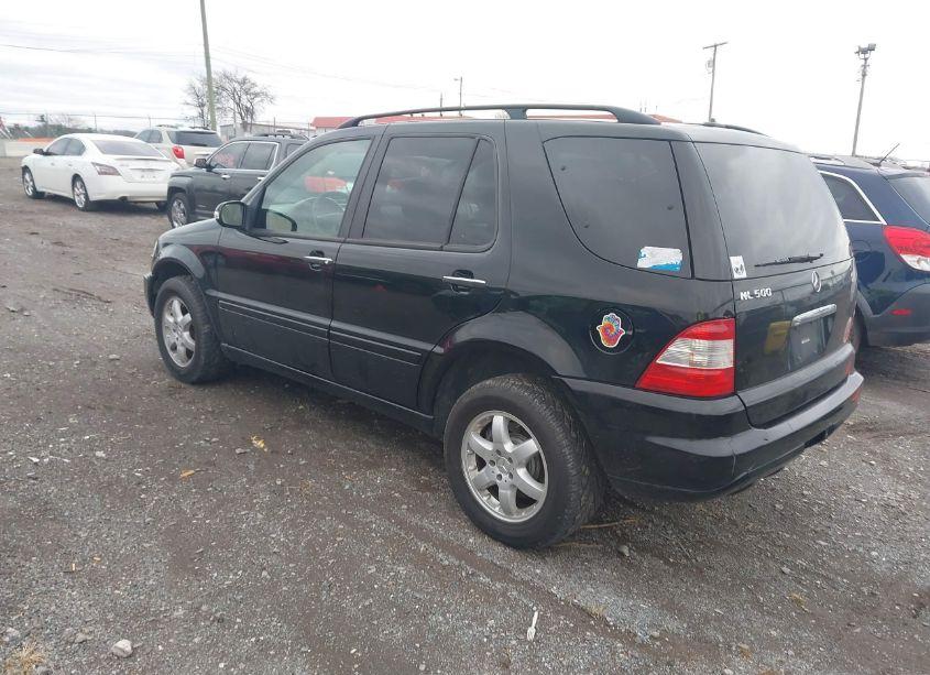 Photo 3 of 2005 Mercedes-benz Ml 500 4MATIC (VIN 4JGAB75E75A562549)