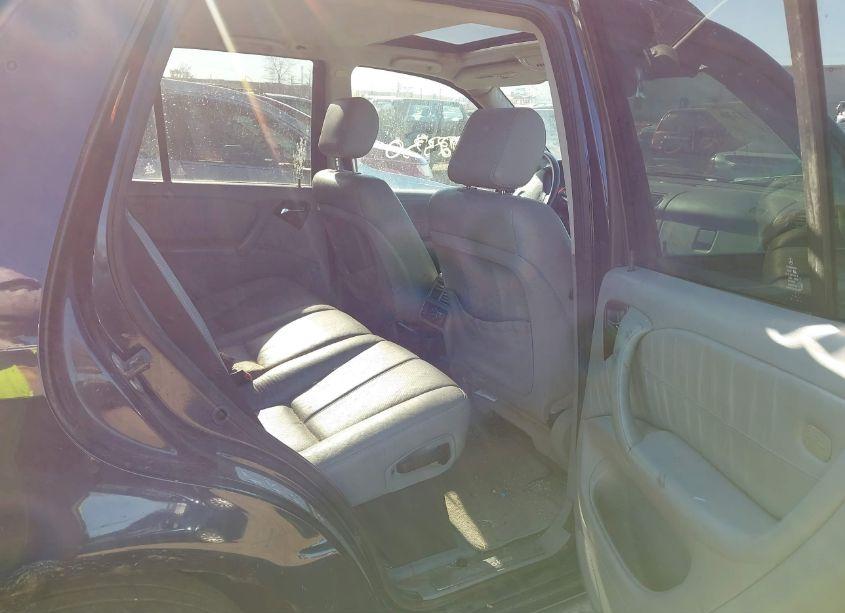 Photo 8 of 2004 Mercedes-benz Ml 500 4MATIC (VIN 4JGAB75EX4A465196)