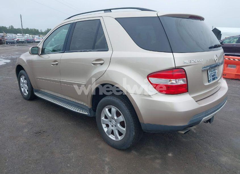 Photo 3 of 2007 Mercedes-benz Ml 320 CDI 4MATIC (VIN 4JGBB22E57A247165)