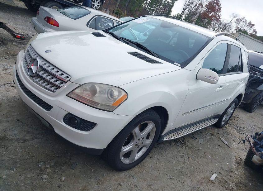 Photo 2 of 2008 Mercedes-benz Ml 320 CDI 4MATIC (VIN 4JGBB22E98A320670)