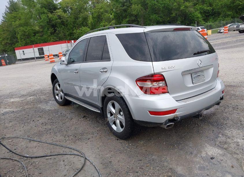 Photo 3 of 2011 Mercedes-benz Ml 350 BLUETEC 4MATIC (VIN 4JGBB2FB2BA716074)