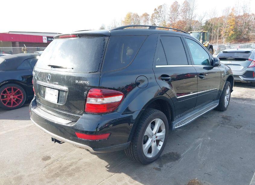 Photo 4 of 2011 Mercedes-benz Ml 350 BLUETEC 4MATIC (VIN 4JGBB2FB4BA717744)