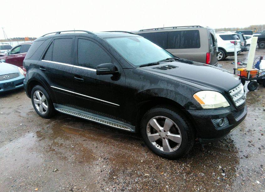 2011 Mercedes-benz Ml 350 (VIN 4JGBB5GB1BA672570) main photo