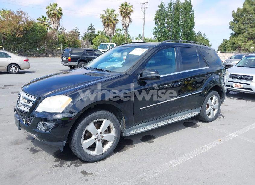 Photo 2 of 2011 Mercedes-benz Ml 350 (VIN 4JGBB5GB3BA642633)
