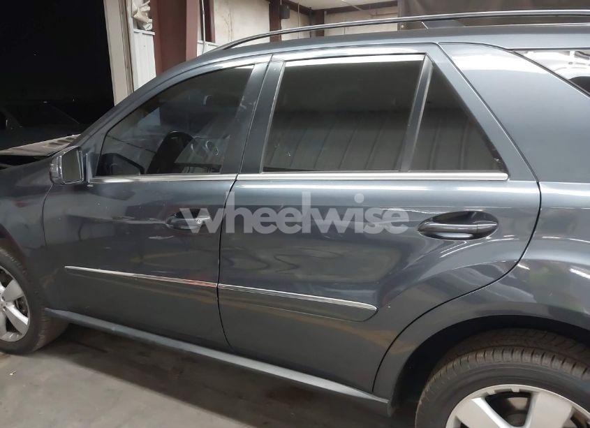 Photo 14 of 2011 Mercedes-benz Ml 350 (VIN 4JGBB5GB4BA723124)