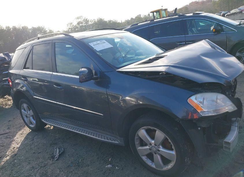 Photo 13 of 2011 Mercedes-benz Ml 350 (VIN 4JGBB5GBXBA676987)