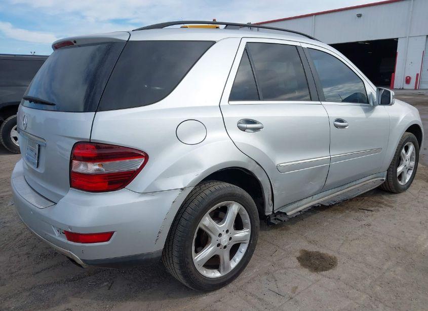 Photo 6 of 2011 Mercedes-benz Ml 350 (VIN 4JGBB5GBXBA717750)