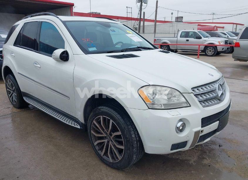 2008 Mercedes-benz Ml 550 4MATIC (VIN 4JGBB72E18A349853) main photo