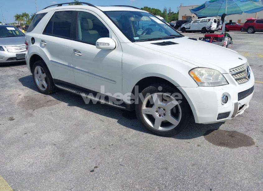 2008 Mercedes-benz Ml 550 4MATIC (VIN 4JGBB72E58A324969) main photo