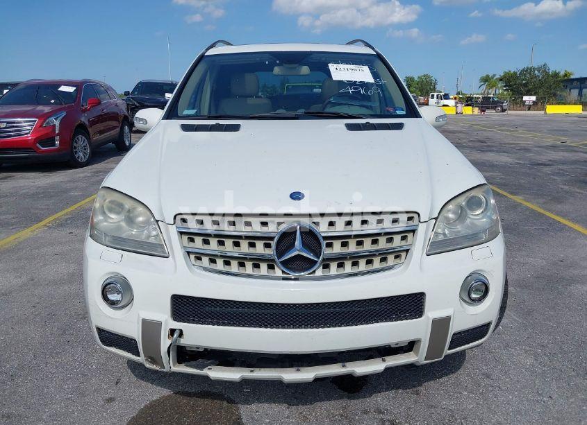 Photo 6 of 2008 Mercedes-benz Ml 550 4MATIC (VIN 4JGBB72E58A324969)