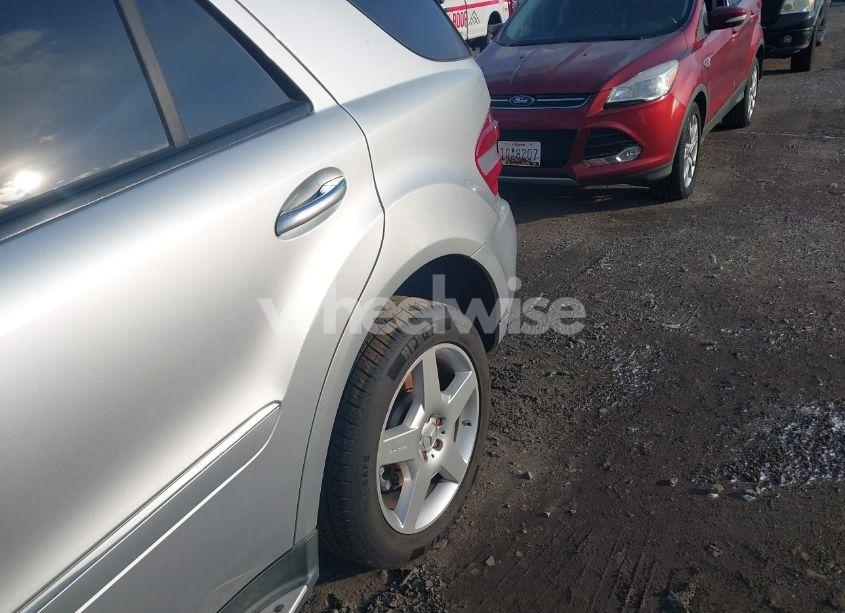 Photo 6 of 2008 Mercedes-benz Ml 550 4MATIC (VIN 4JGBB72E58A399316)