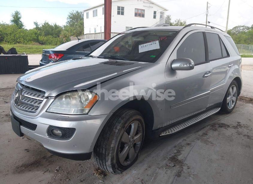 Photo 2 of 2006 Mercedes-benz Ml 500 4MATIC (VIN 4JGBB75E06A006024)