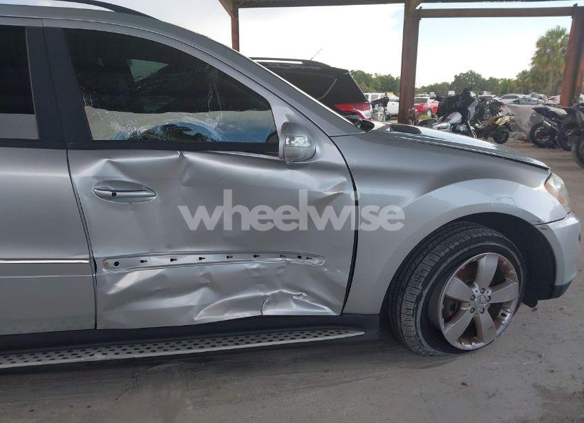 Photo 6 of 2006 Mercedes-benz Ml 500 4MATIC (VIN 4JGBB75E06A006024)