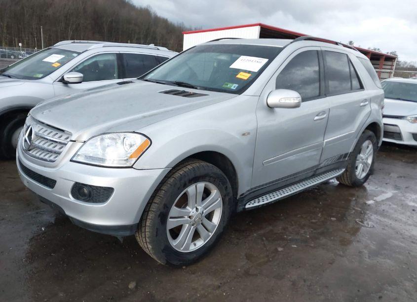 Photo 2 of 2006 Mercedes-benz Ml 500 4MATIC (VIN 4JGBB75E06A024250)