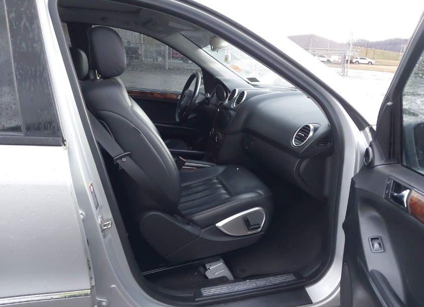 Photo 5 of 2006 Mercedes-benz Ml 500 4MATIC (VIN 4JGBB75E06A024250)
