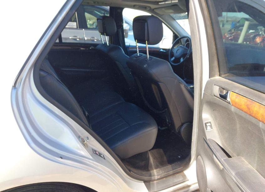 Photo 8 of 2006 Mercedes-benz Ml 500 4MATIC (VIN 4JGBB75E16A072727)