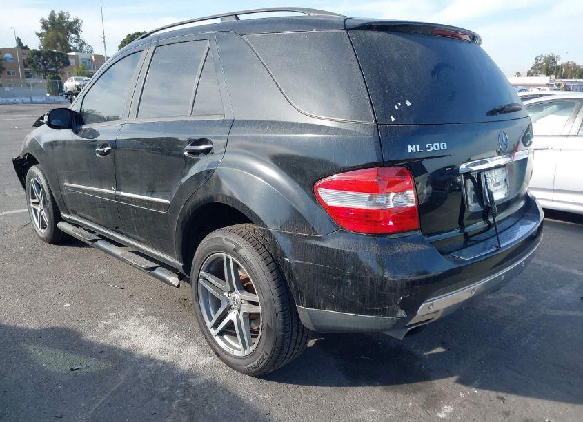 Photo 3 of 2006 Mercedes-benz Ml 500 4MATIC (VIN 4JGBB75E36A016031)