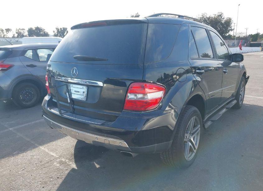 Photo 4 of 2006 Mercedes-benz Ml 500 4MATIC (VIN 4JGBB75E36A016031)