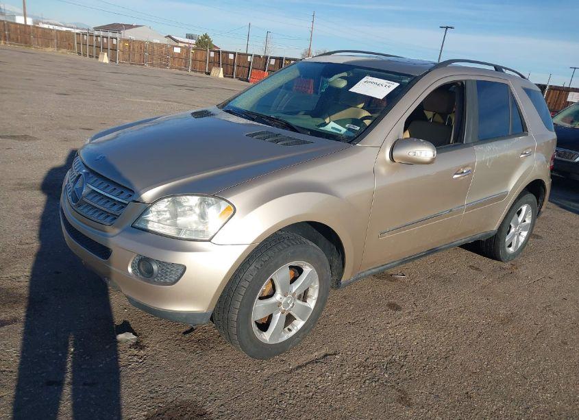 Photo 2 of 2006 Mercedes-benz Ml 500 4MATIC (VIN 4JGBB75E46A055999)