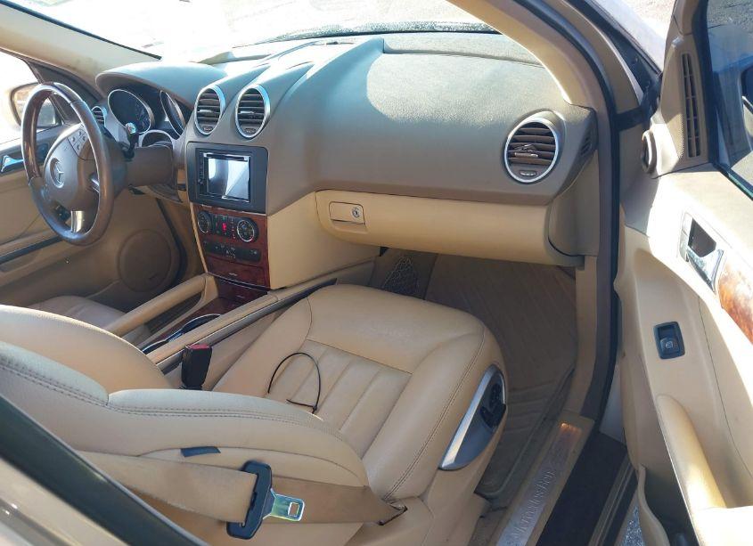 Photo 5 of 2006 Mercedes-benz Ml 500 4MATIC (VIN 4JGBB75E46A055999)