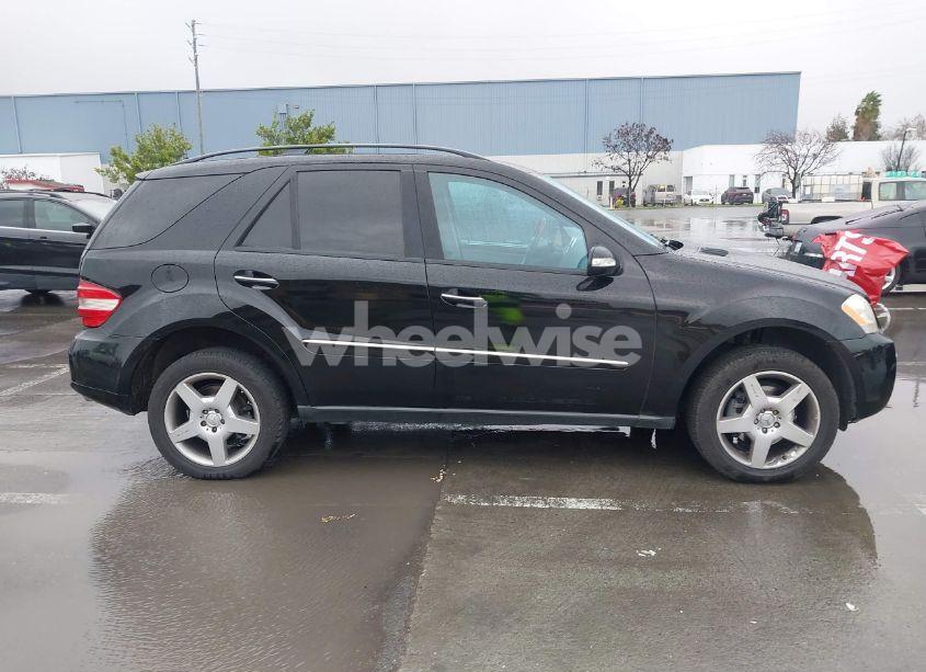 Photo 13 of 2006 Mercedes-benz Ml 500 4MATIC (VIN 4JGBB75E66A008750)