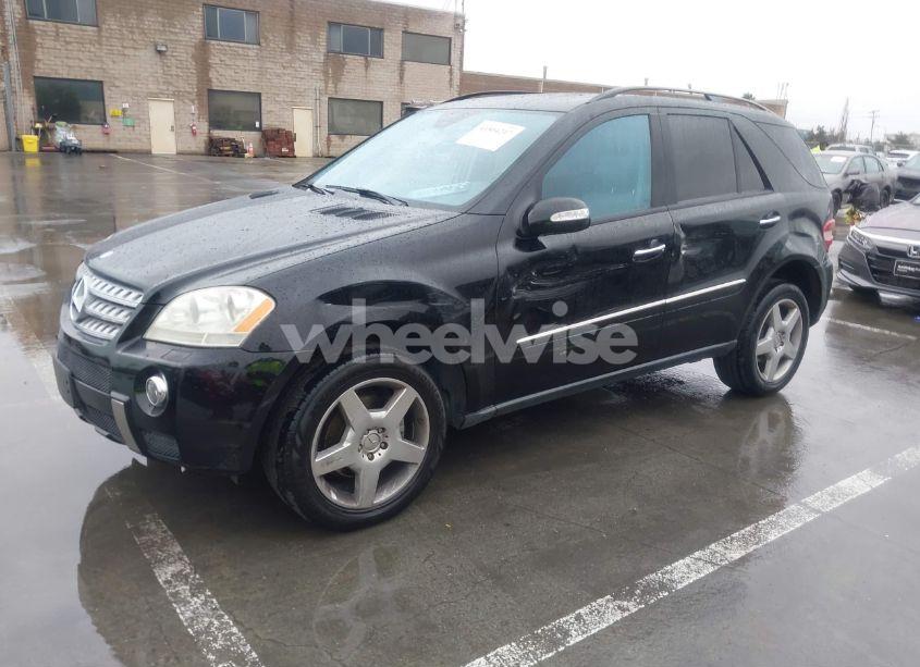 Photo 2 of 2006 Mercedes-benz Ml 500 4MATIC (VIN 4JGBB75E66A008750)