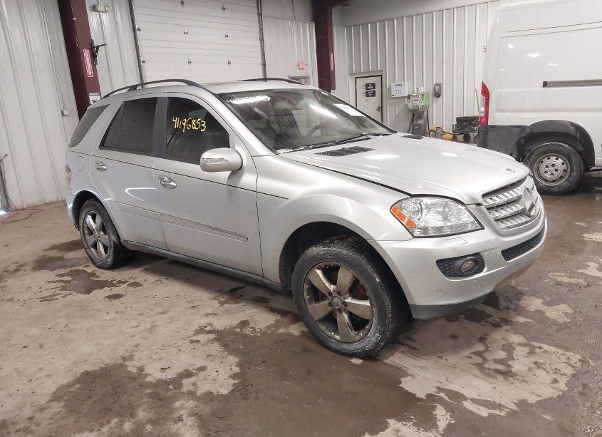 2006 Mercedes-benz Ml 500 4MATIC (VIN 4JGBB75E76A006344) main photo