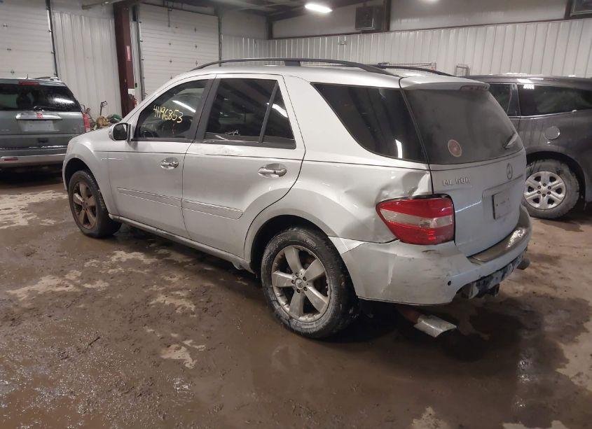 Photo 3 of 2006 Mercedes-benz Ml 500 4MATIC (VIN 4JGBB75E76A006344)