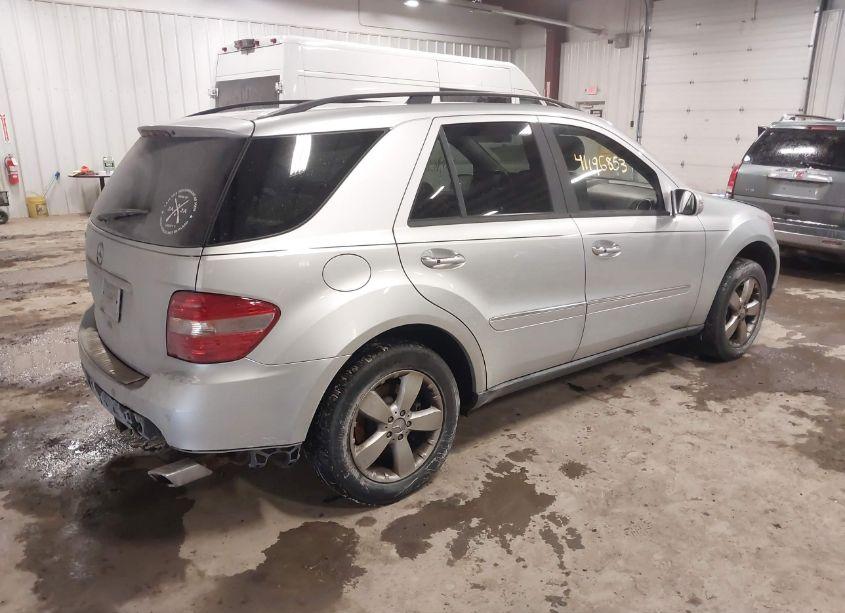 Photo 4 of 2006 Mercedes-benz Ml 500 4MATIC (VIN 4JGBB75E76A006344)