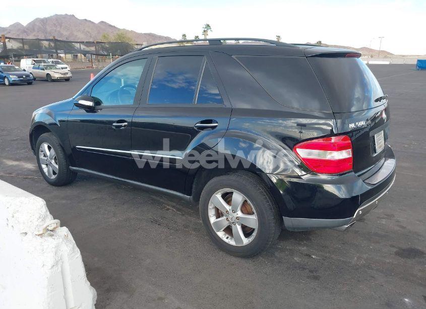 Photo 3 of 2006 Mercedes-benz Ml 500 4MATIC (VIN 4JGBB75E86A015022)