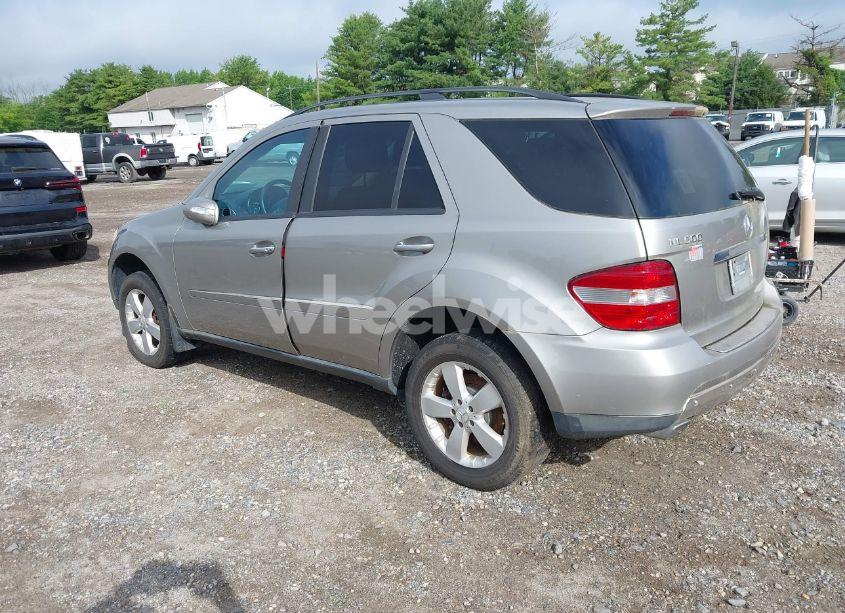 Photo 3 of 2006 Mercedes-benz Ml 500 4MATIC (VIN 4JGBB75EX6A024238)
