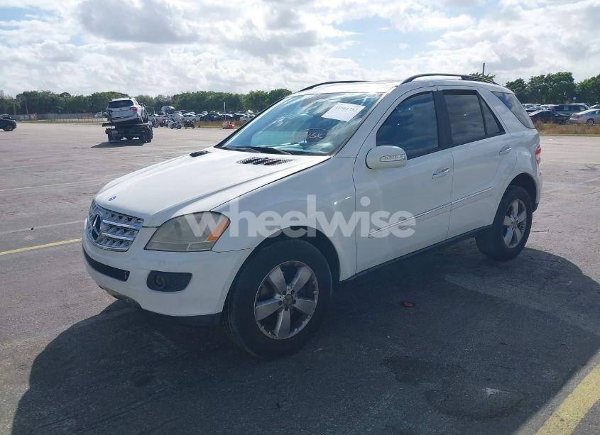 Photo 2 of 2006 Mercedes-benz Ml 500 4MATIC (VIN 4JGBB75EX6A060009)