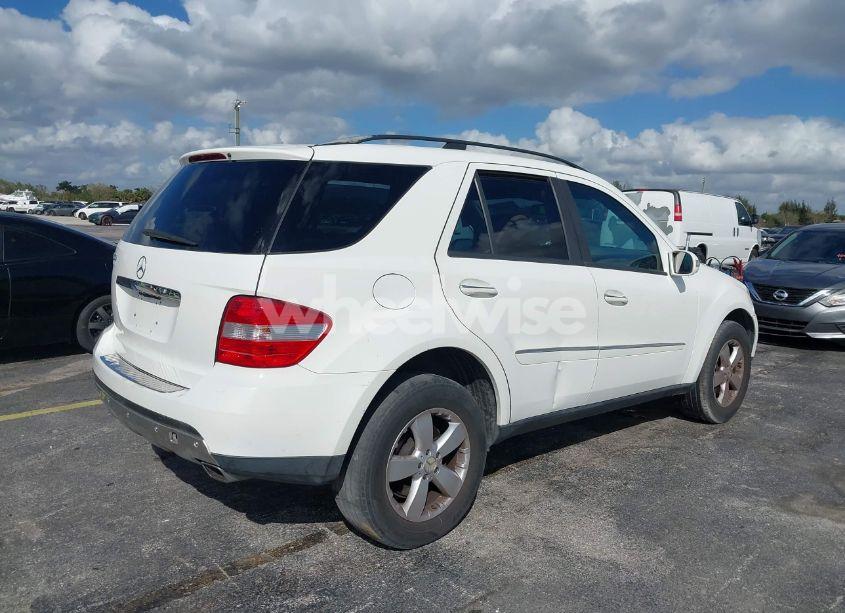Photo 4 of 2006 Mercedes-benz Ml 500 4MATIC (VIN 4JGBB75EX6A060009)