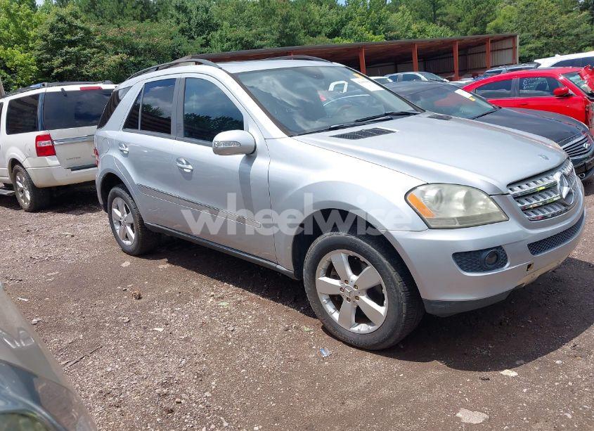 2006 Mercedes-benz Ml 500 4MATIC (VIN 4JGBB75EX6A072306) main photo