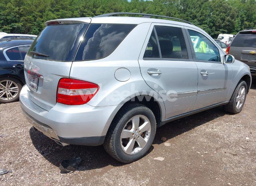 Photo 4 of 2006 Mercedes-benz Ml 500 4MATIC (VIN 4JGBB75EX6A072306)