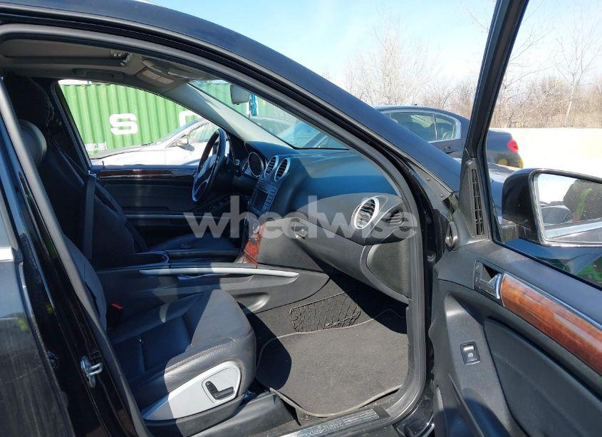 Photo 5 of 2011 Mercedes-benz Ml 550 4MATIC (VIN 4JGBB7CB1BA636105)