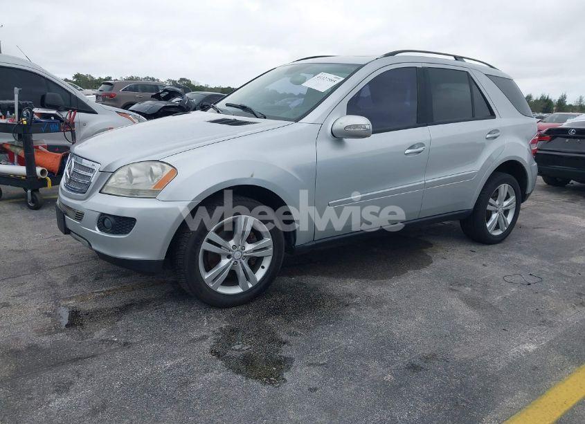 Photo 2 of 2006 Mercedes-benz Ml 350 4MATIC (VIN 4JGBB86E06A106693)