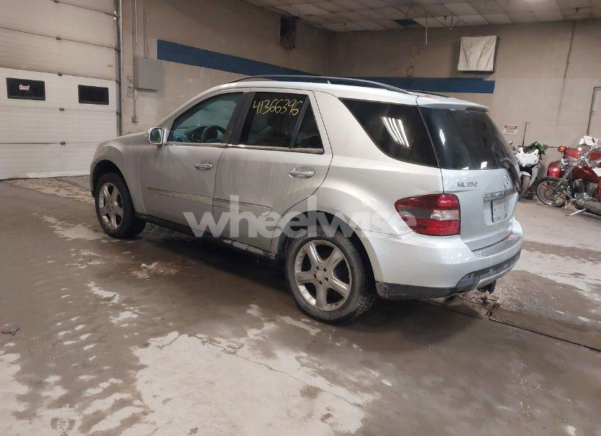Photo 3 of 2008 Mercedes-benz Ml 350 4MATIC (VIN 4JGBB86E18A373392)