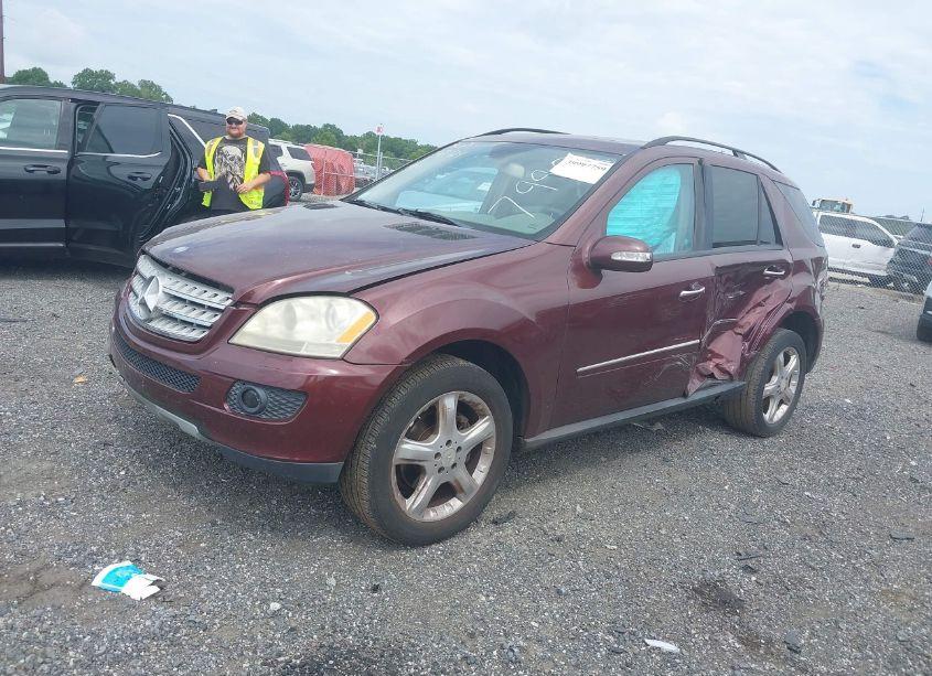 Photo 2 of 2008 Mercedes-benz Ml 350 4MATIC (VIN 4JGBB86E18A417990)