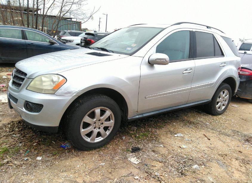 Photo 2 of 2008 Mercedes-benz Ml 350 (VIN 4JGBB86E18A441027)