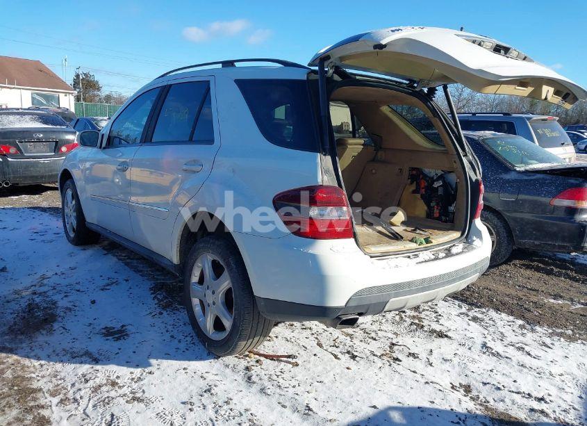 Photo 3 of 2008 Mercedes-benz Ml 350 4MATIC (VIN 4JGBB86E28A373871)